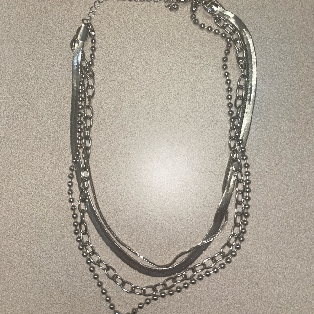 NWOT LAYERED NECKLACES